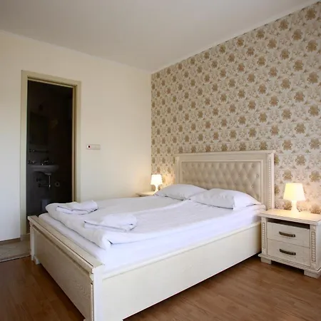 Livia Boutique 2*